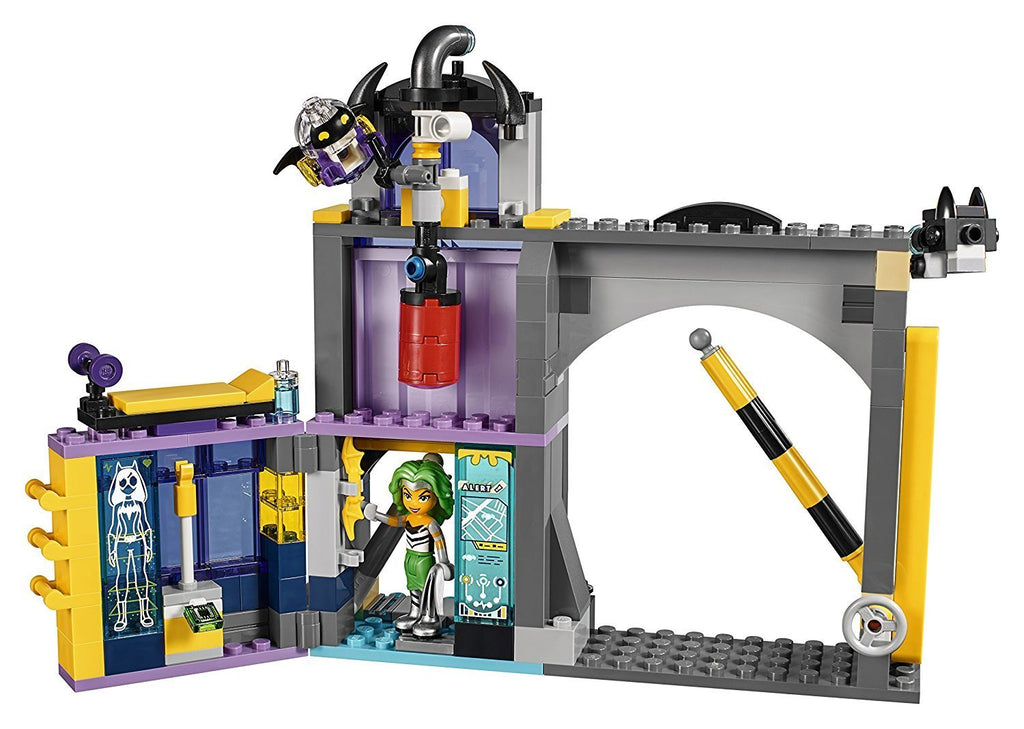 Batgirl™ Secret Bunker - LEGO - Building blocks - ShopYourBlocks